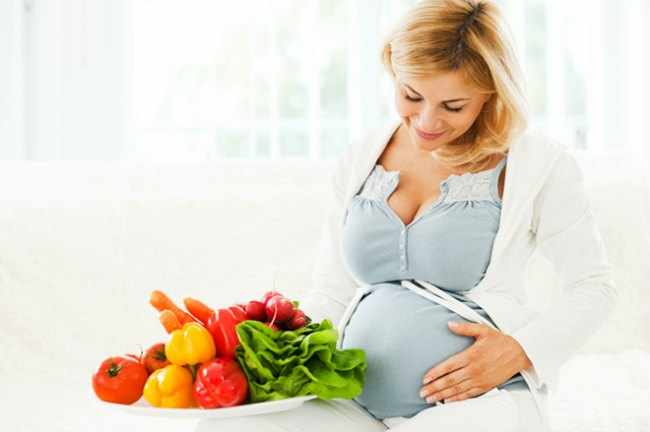 como alimentar al bebe durante el embarazo