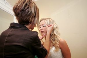 Contratar maquilladora profesional el día de tu boda