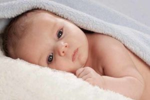 Bebes con un mes de vida, cuidados y consejos