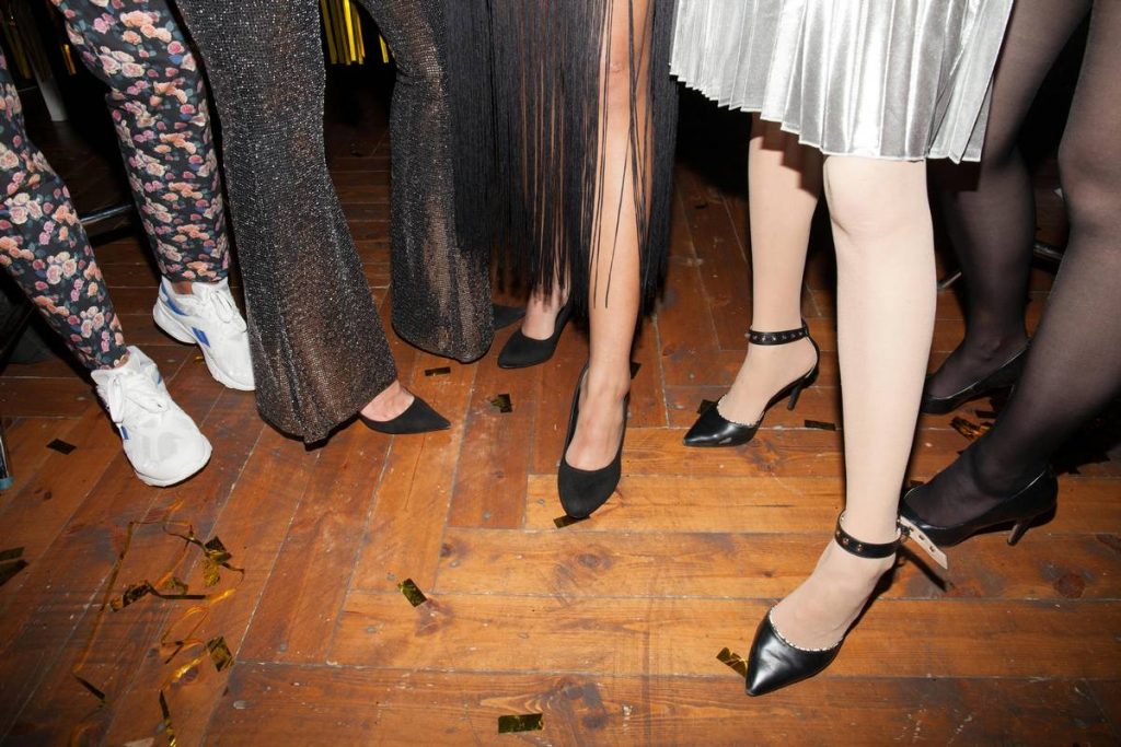 Cómo cuidar tus pies para eventos sin perder elegancia ni comodidad